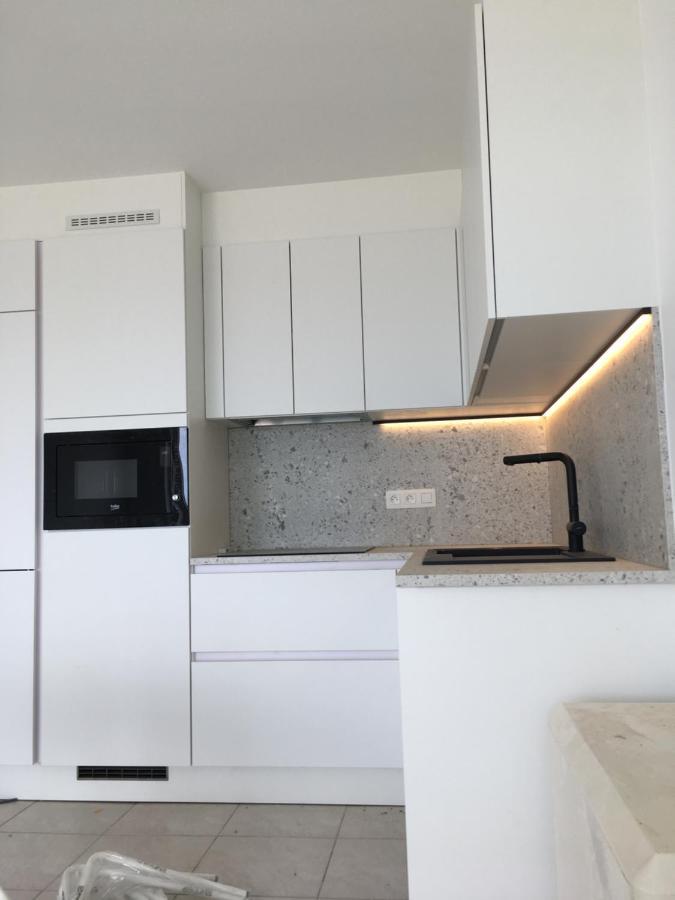 4 Pers Met Frontaal Zeezicht & Prive Zwembad Apartment *