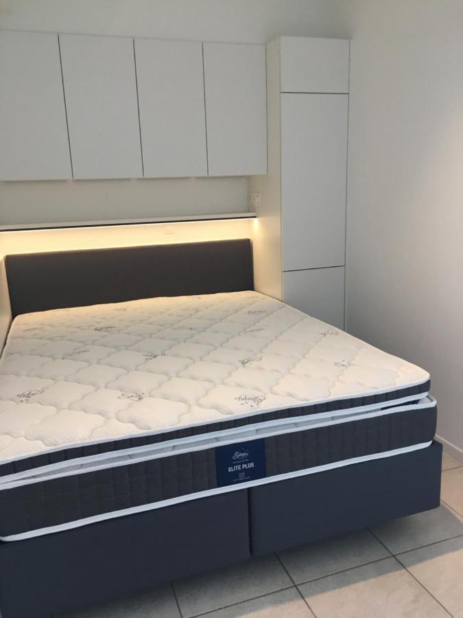 4 Pers Met Frontaal Zeezicht & Prive Zwembad Apartment